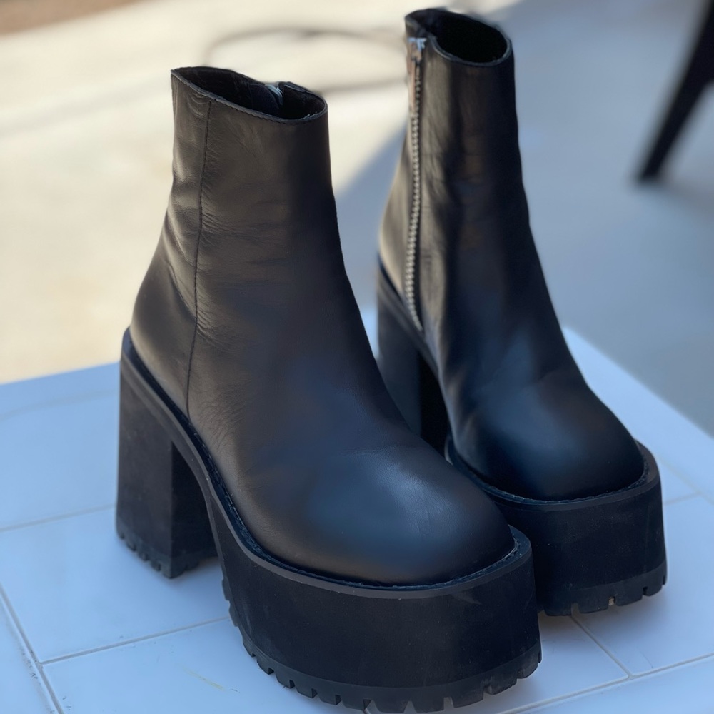 New unif leather “Bonnie Boot”